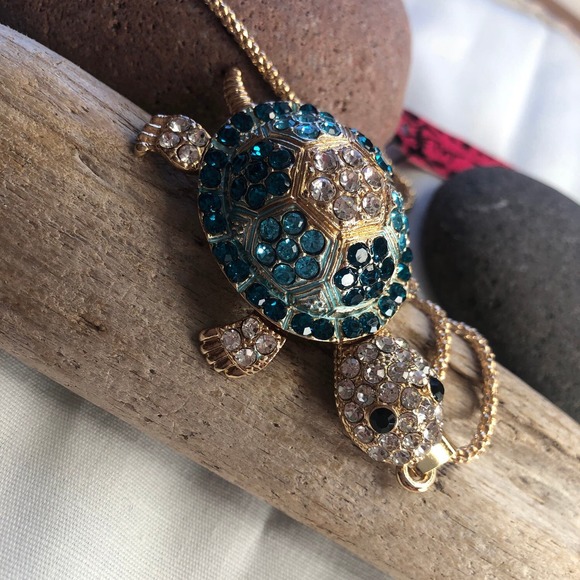 Betsey Johnson Teal Blue Turtle Pendant Necklace Moving Parts Animal Lover - Picture 7 of 7